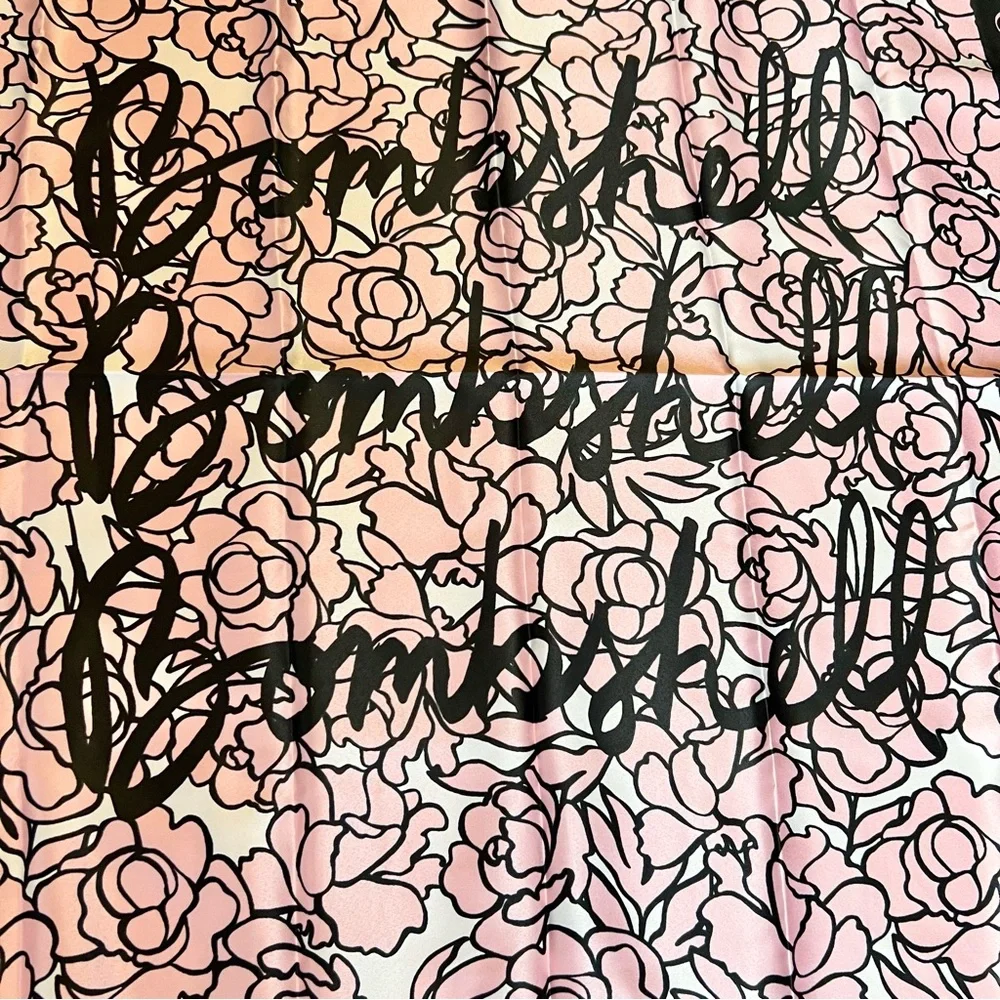 Victoria’s Secret women square scarf